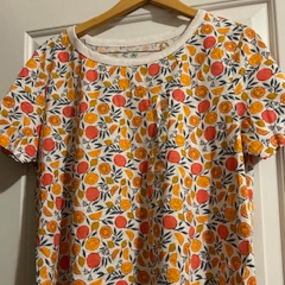 Women's T-Shirt Orange & Peach  Size XL  Round Neck  Short Sleeves
